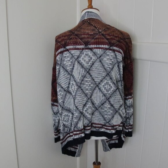 TOBI | Grandpa Texture Patterned Open Front Lightweight Cardigan - Picture 8 of 10
